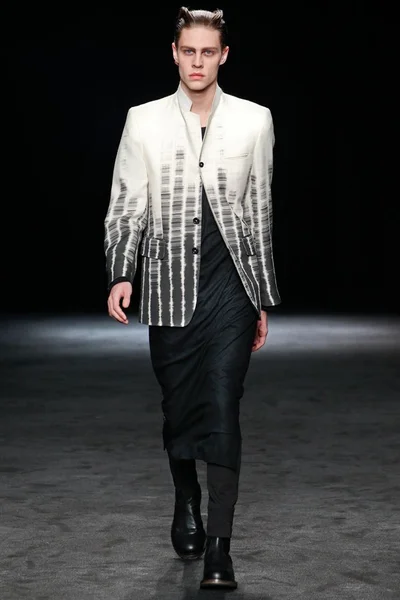 Look 2